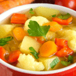 Soupe Réconfortante aux Légumes d’Hiver et Lentilles