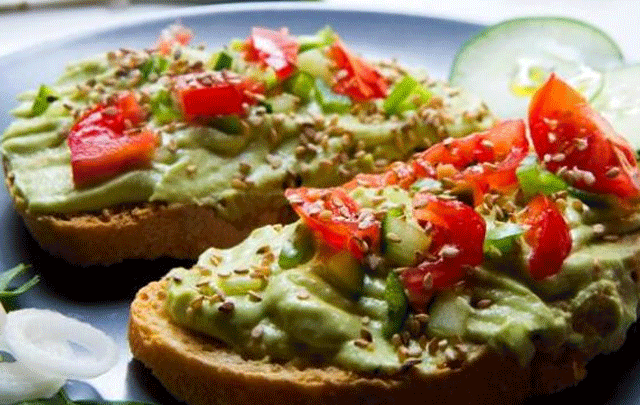 Avocado Toasts, Citron et Tomates