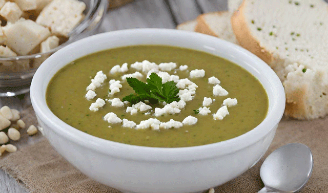 Velouté Réconfortant de Lentilles Vertes à la Feta