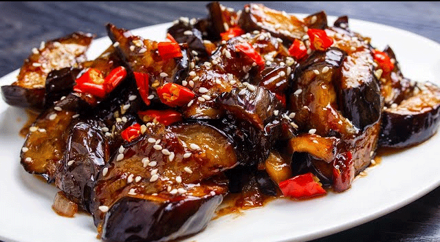 Aubergines Sautées au Soja et Épices