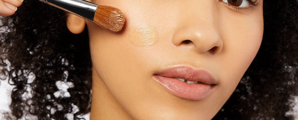 Préparer Naturellement Votre Peau pour un Maquillage